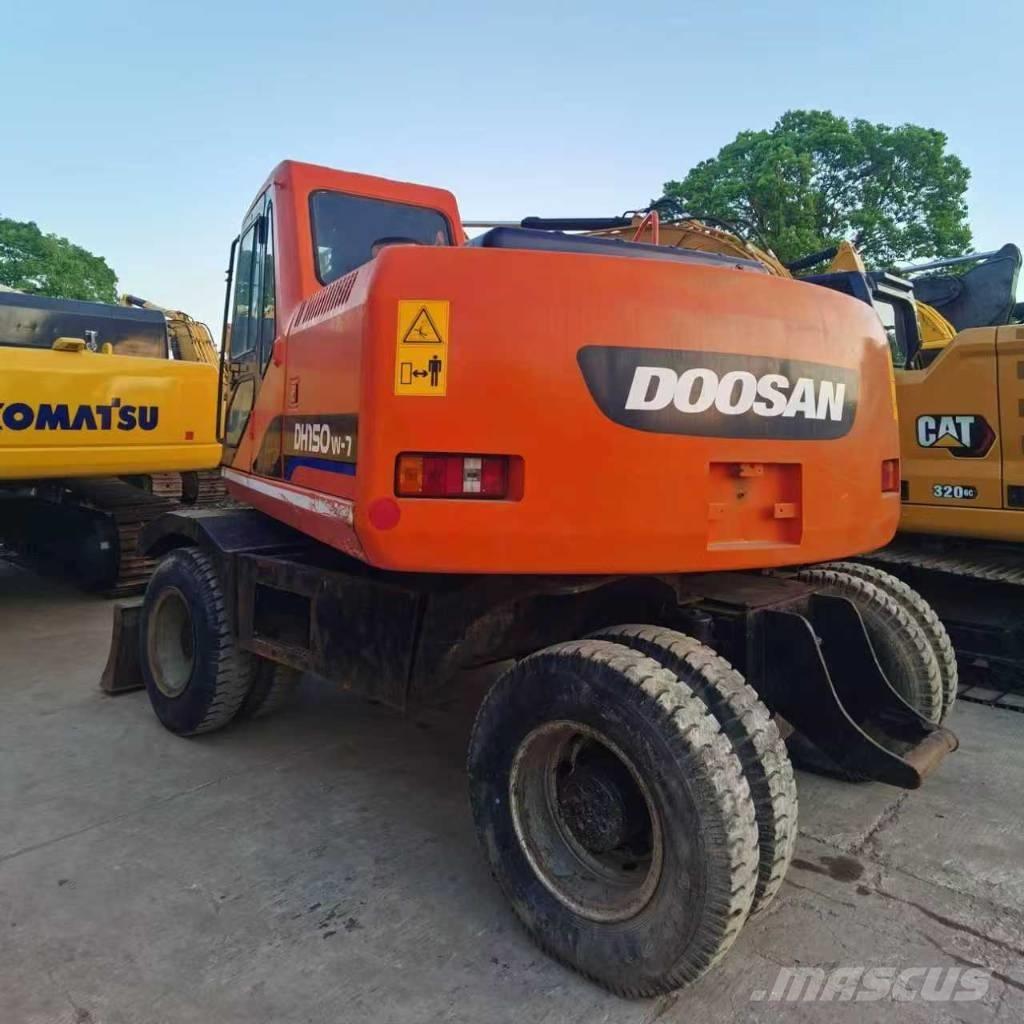 Doosan DH 150 W-7 حفارات بعجل
