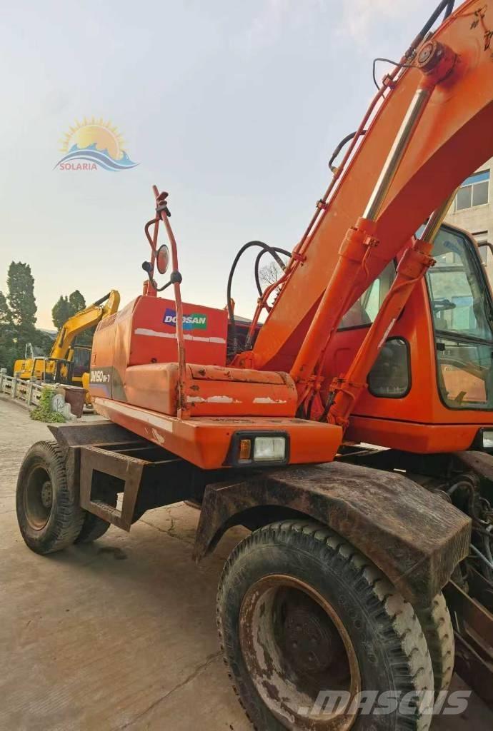 Doosan DH 150 W-7 حفارات بعجل