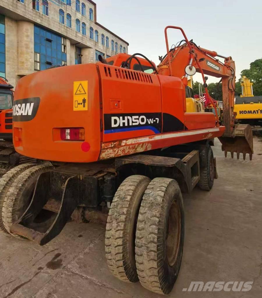 Doosan DH 150 W-7 حفارات بعجل