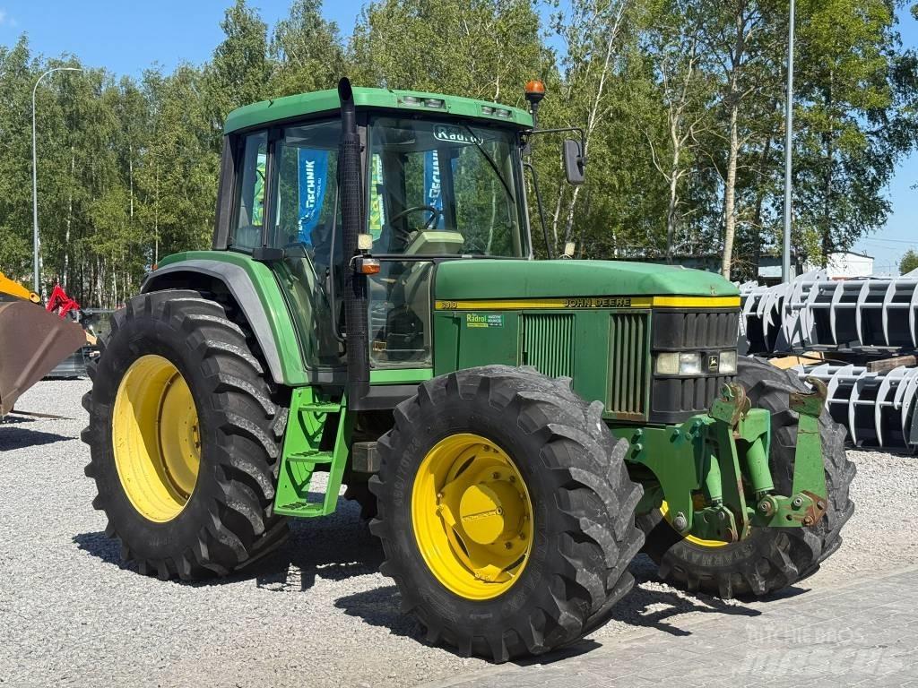 John Deere 6910 الجرارات