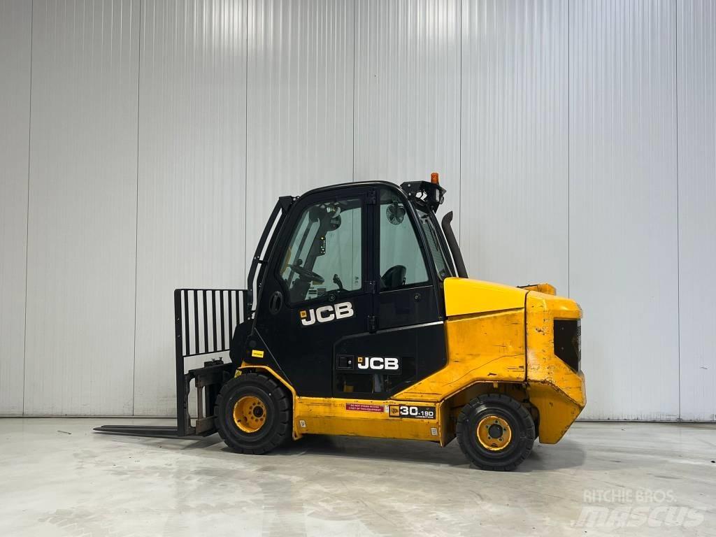 JCB TLT30-19D-2WD شاحنات الديزل