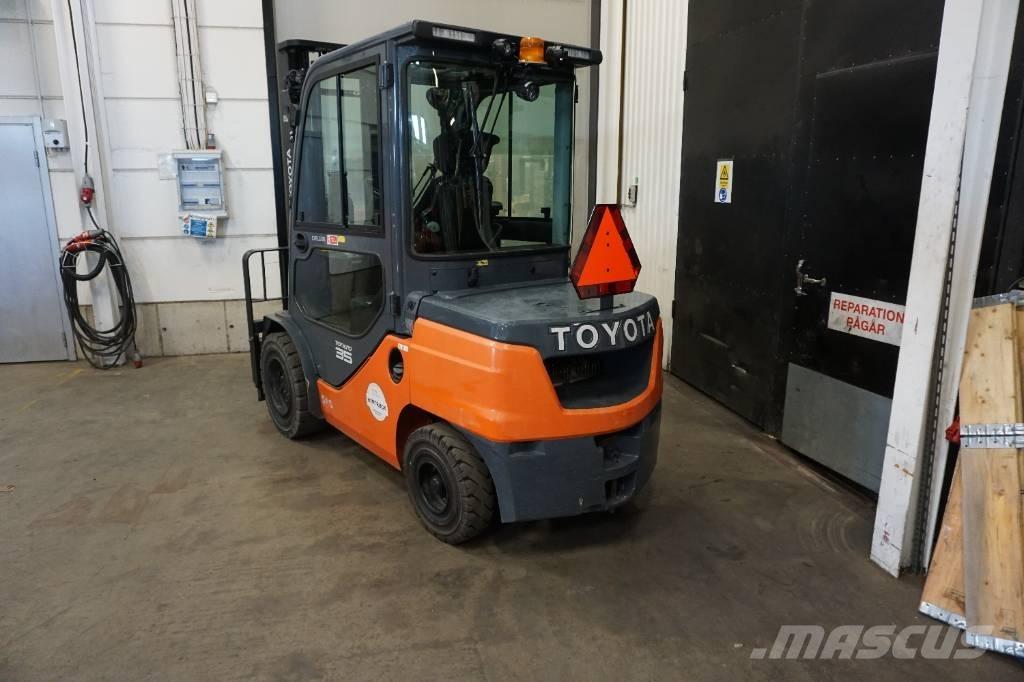 Toyota 52-8FDJF35 شاحنات الديزل