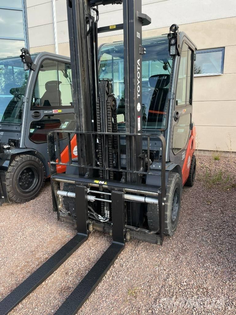 Toyota 52-8FDJF35 شاحنات الديزل