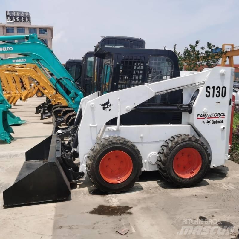 Bobcat s 160 لوادر انزلاقية التوجيه