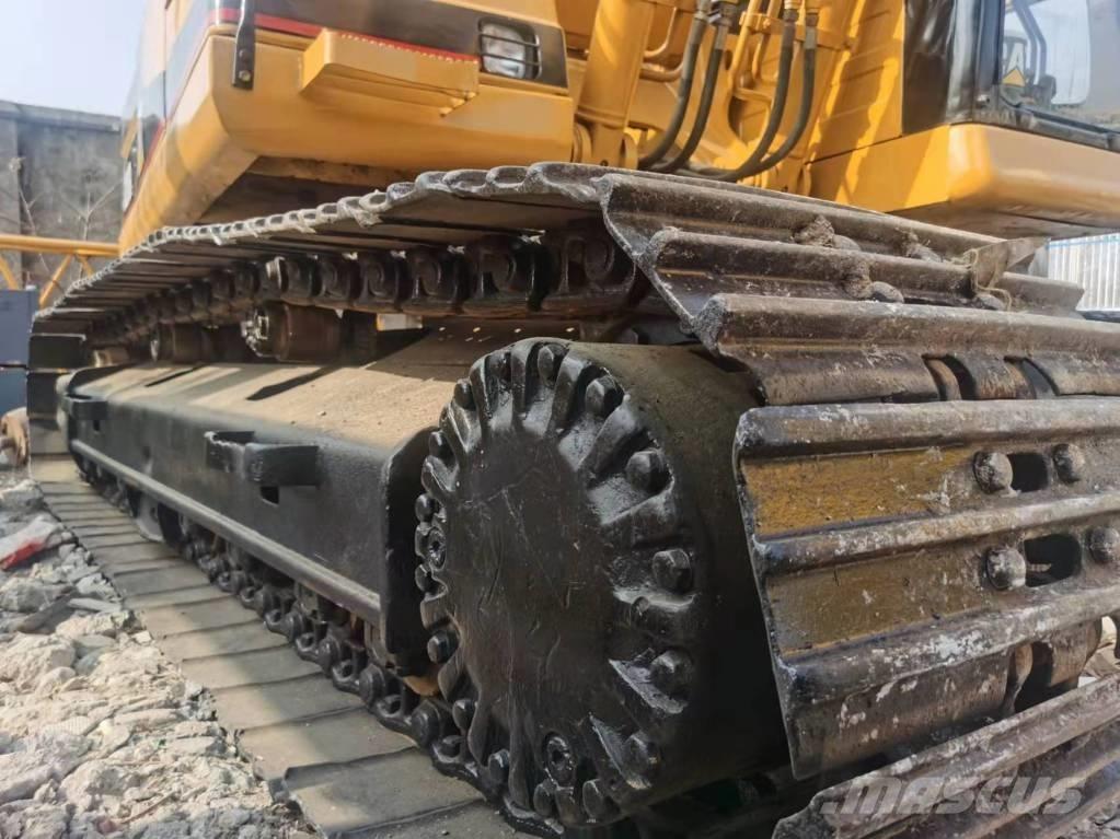 CAT 320BL حفارات زحافة