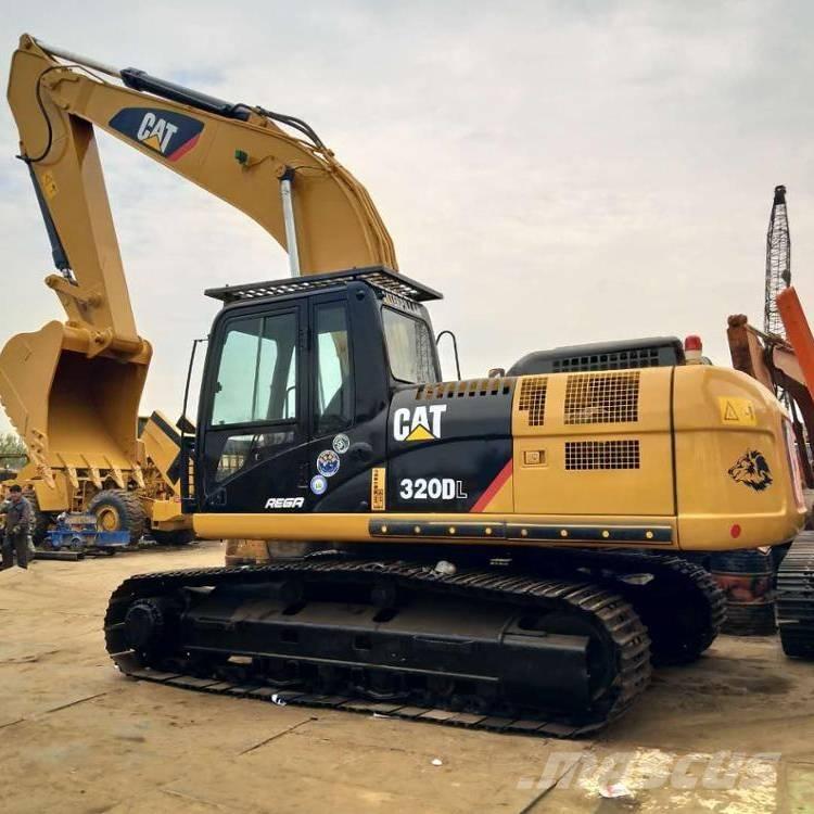 CAT 320D حفارات زحافة