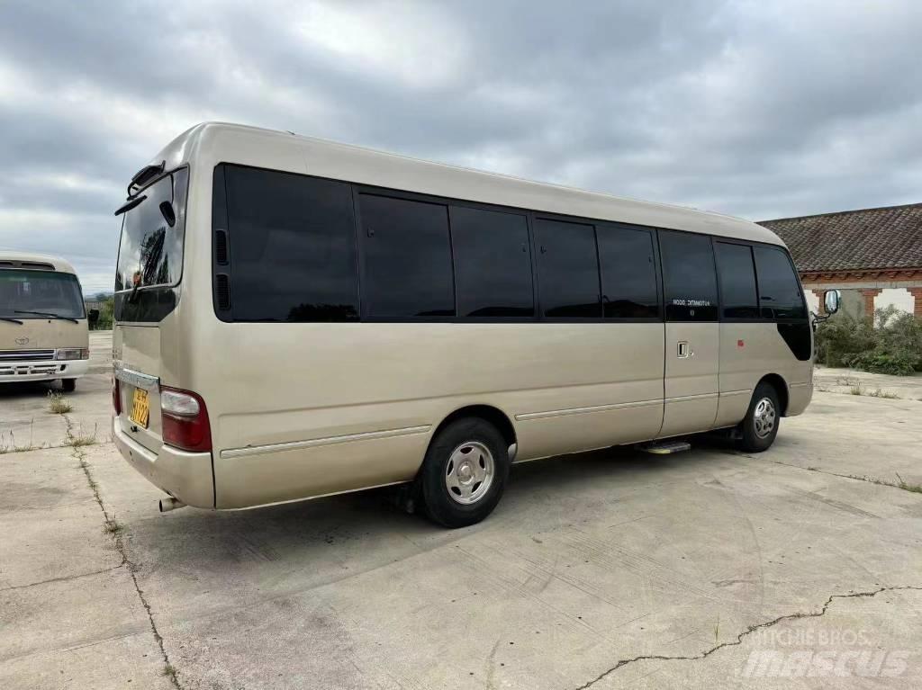 Toyota Coaster Bus حافلة صغيرة