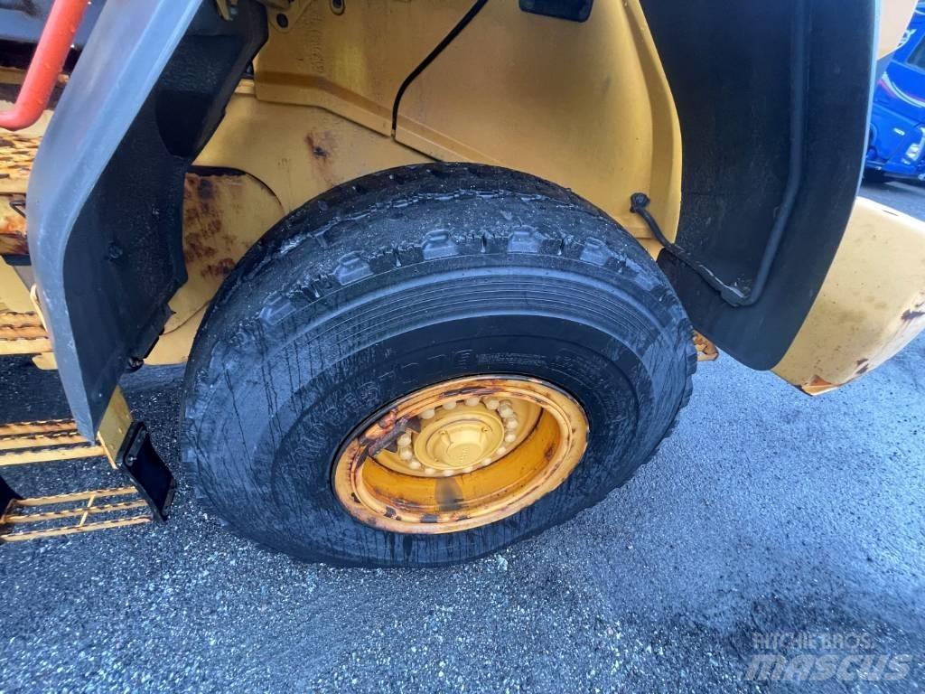 Volvo L 90 G لوادر بعجل