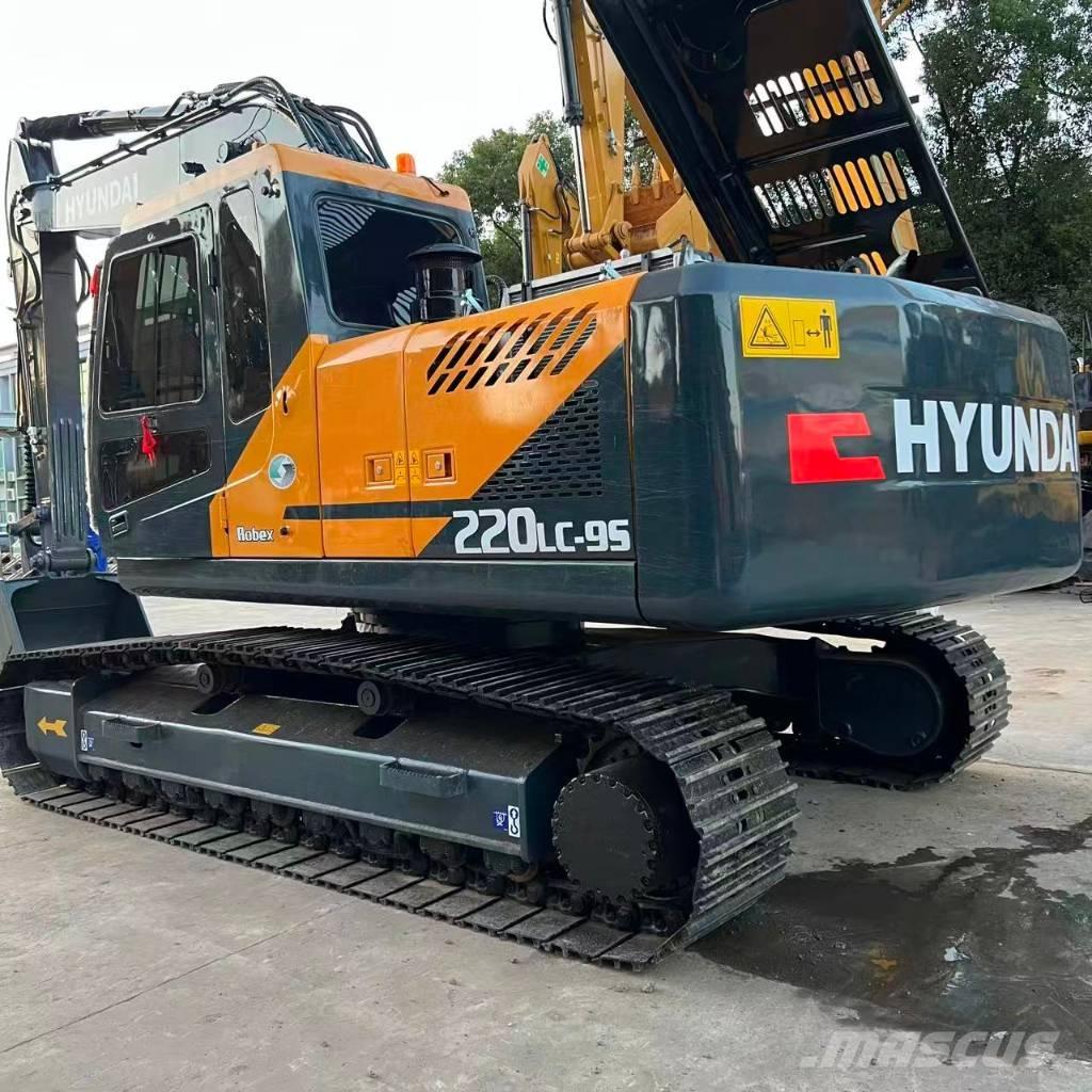 Hyundai R220LC-9S حفارات زحافة