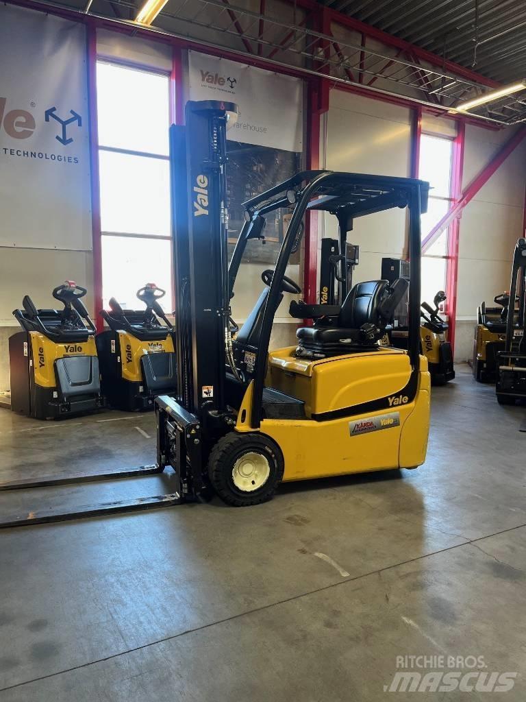 Yale ERP 16 VT SWB شاحنات ذات رافعات شوكية تعمل بالكهرباء