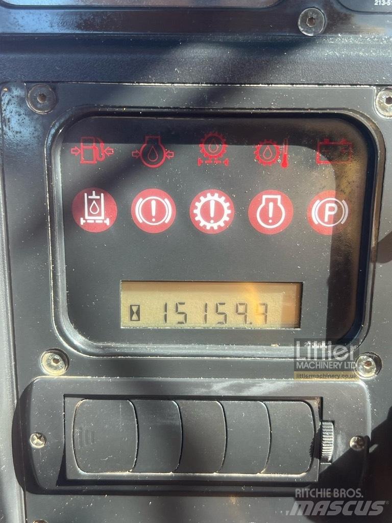 CAT D 6 N LGP بلدوزرات مجنزرة