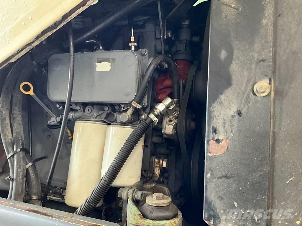 Terex TW 85 حفارات بعجل