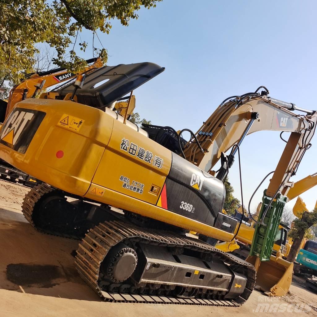 CAT 336 D2 حفارات زحافة