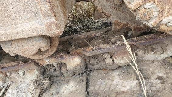 Volvo EC 300 D حفارات زحافة