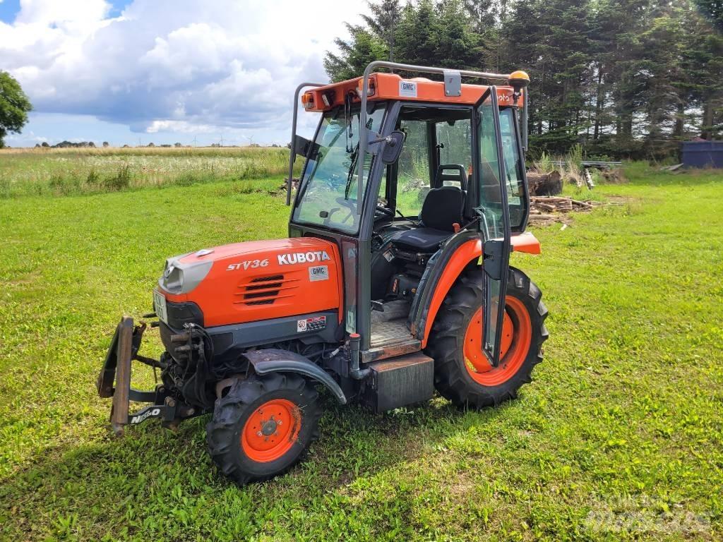 Kubota STV 36 جرارات مدمجة