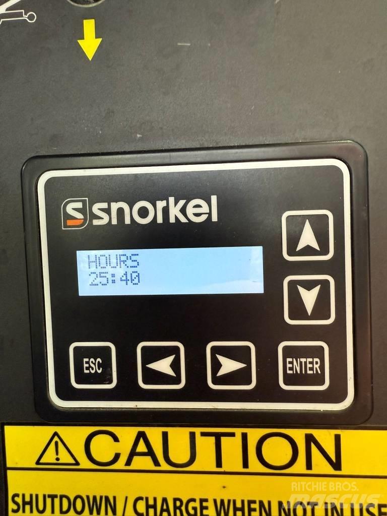 Snorkel SL 26 RTE رافعات مقصية الشكل
