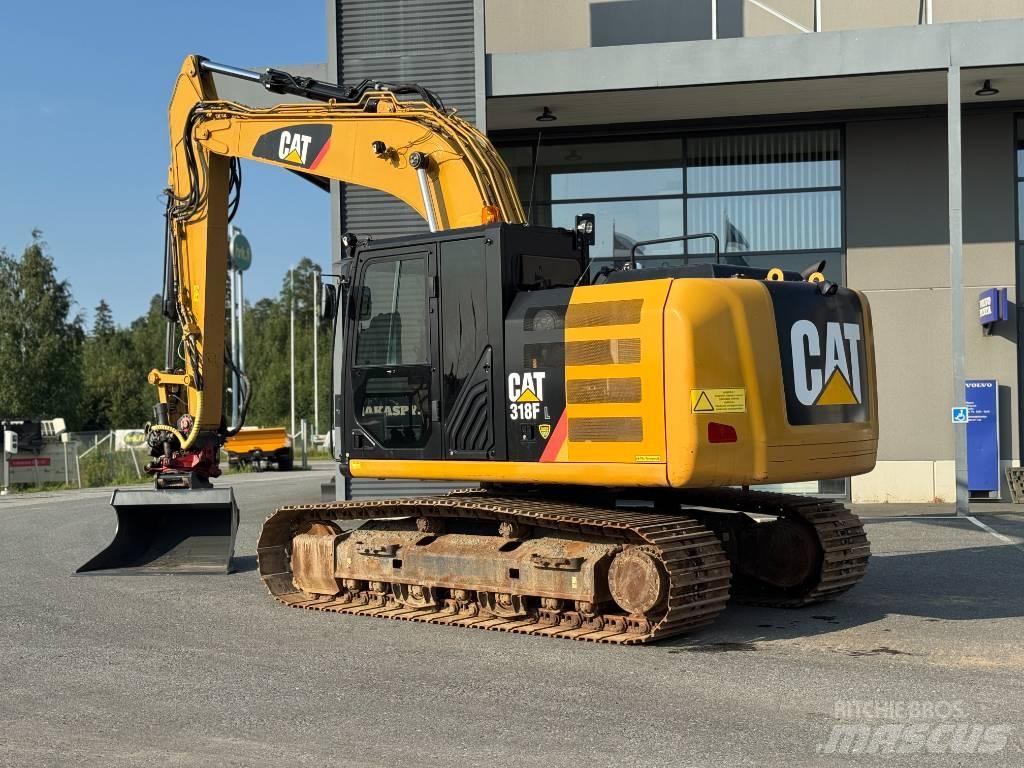 CAT 318 حفارات زحافة