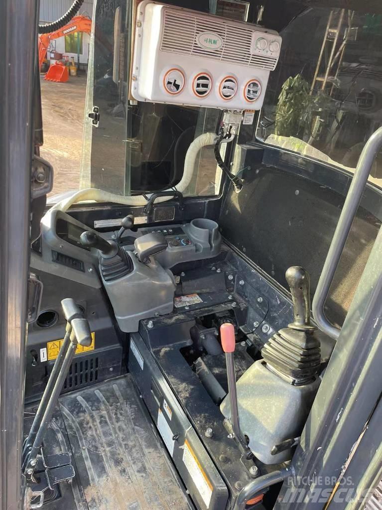 Yanmar Vio 55-6 A حفارات صغيرة أقل من 7 طن (حفارات صغيرة)