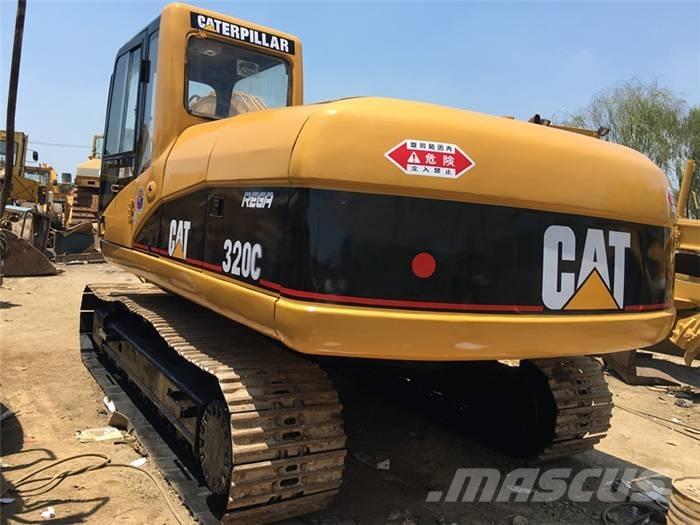 CAT 320 C حفارات زحافة