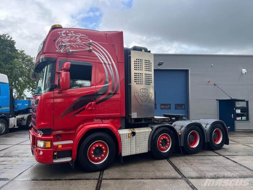 Scania R580 8x4 وحدات الجر