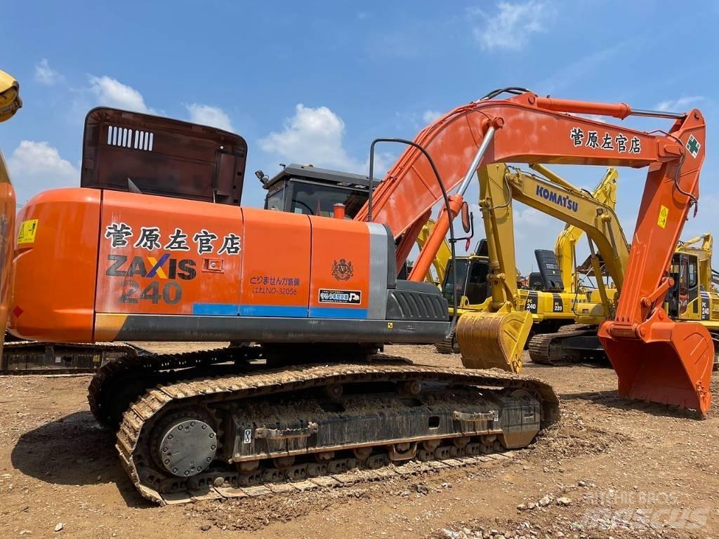 Hitachi ZX 240 حفارات زحافة