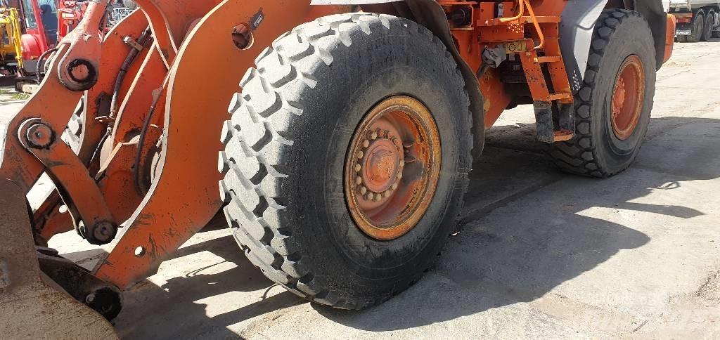Volvo L 90 E لوادر بعجل