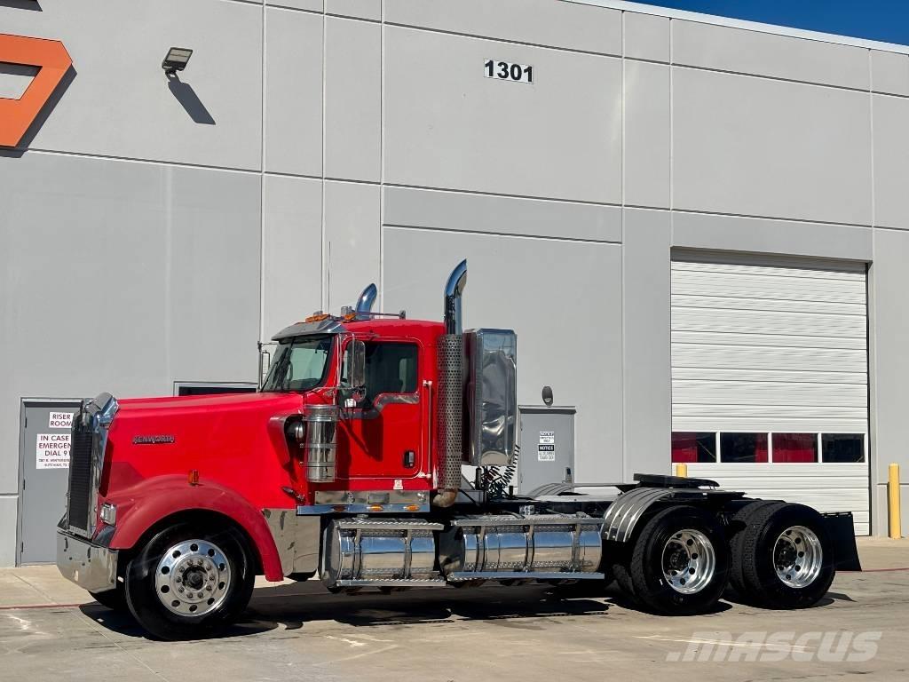 Kenworth W 900 وحدات الجر