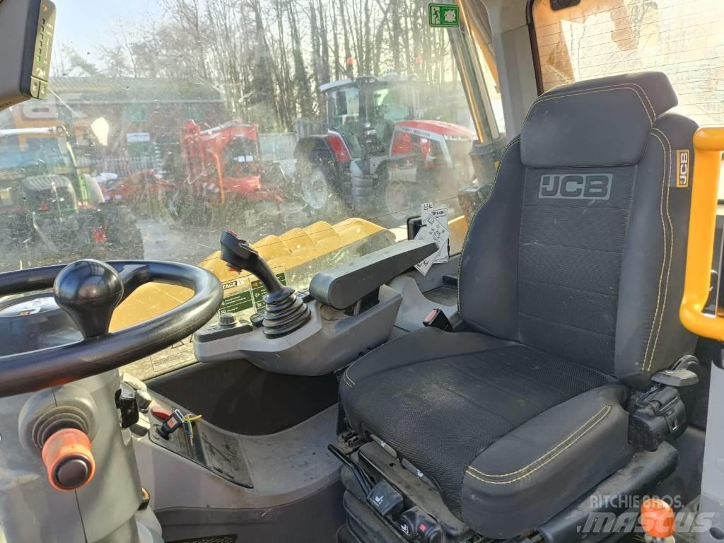 JCB 542-70 Agri Xtra معدات مناولة لأغراض الزراعة