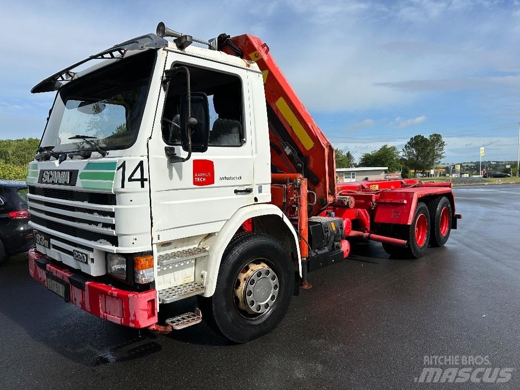 Scania P 93 M شاحنات الرافعات