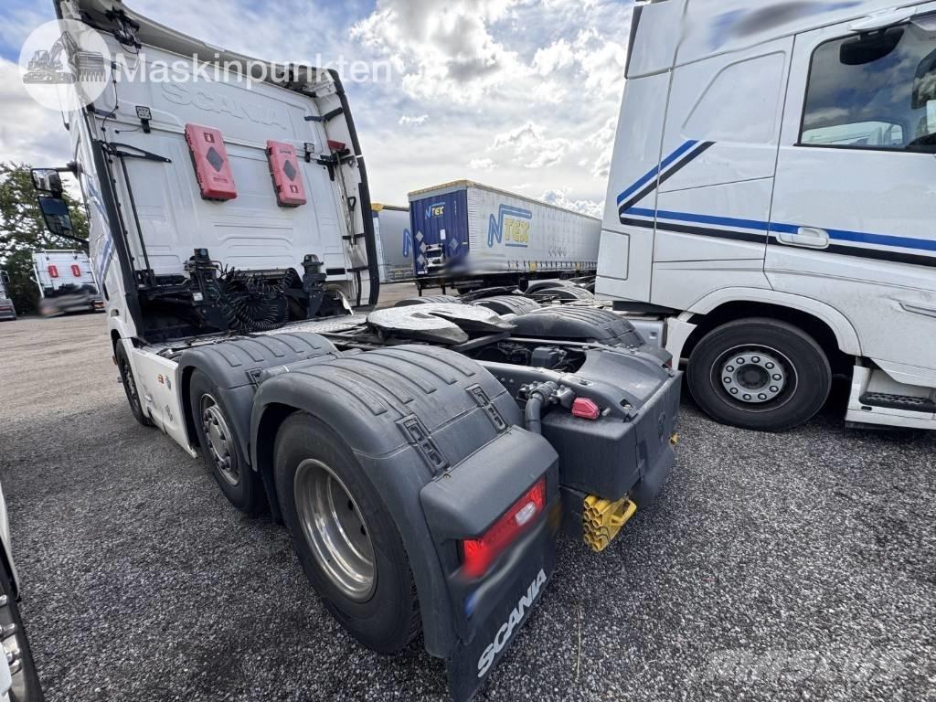 Scania R 520 وحدات الجر