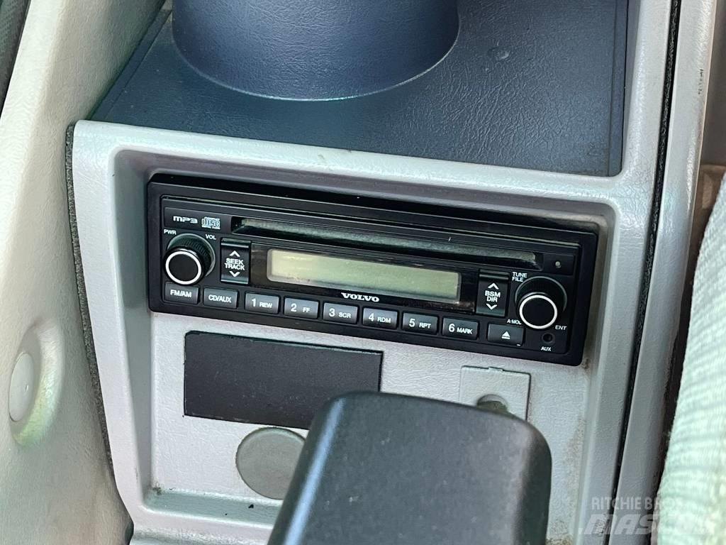 Volvo EW 160 C حفارات بعجل