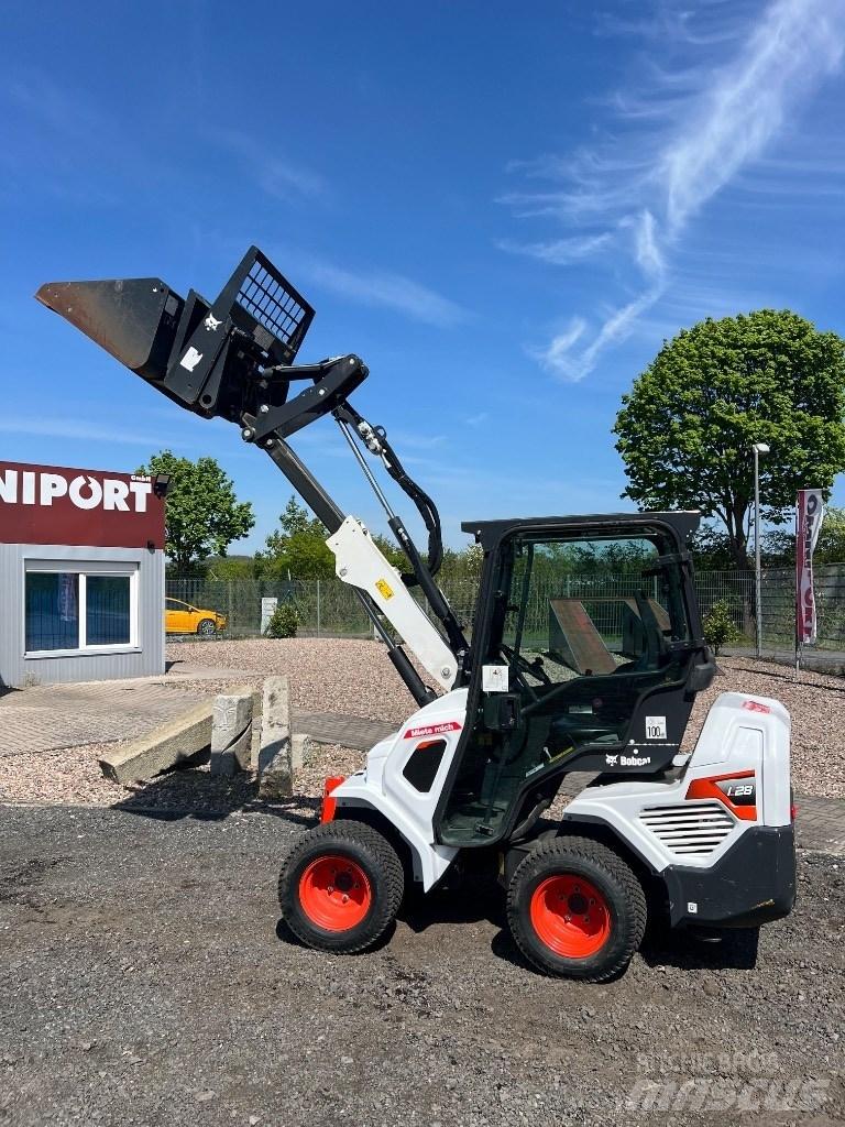 Bobcat L 28 مناولات متداخلة