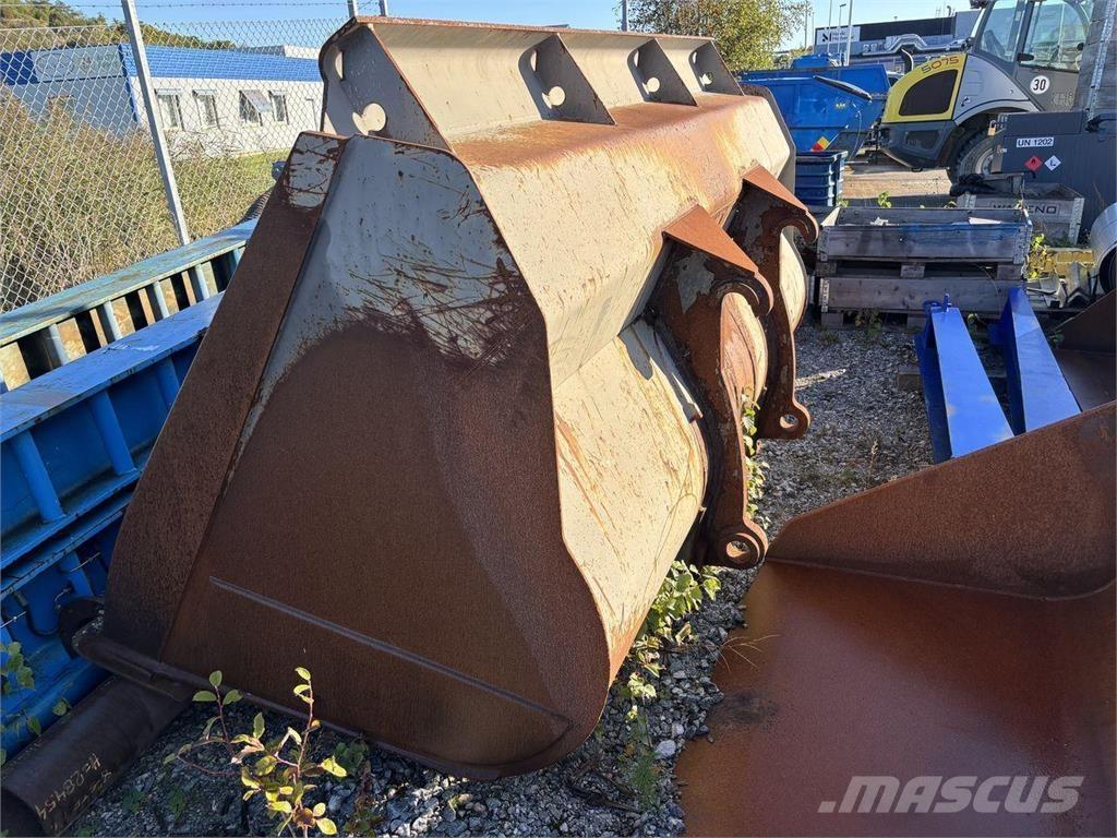 Liebherr L566 لوادر بعجل