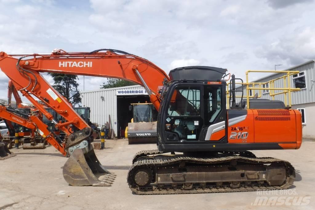 Hitachi ZX 210 LC-7 حفارات زحافة