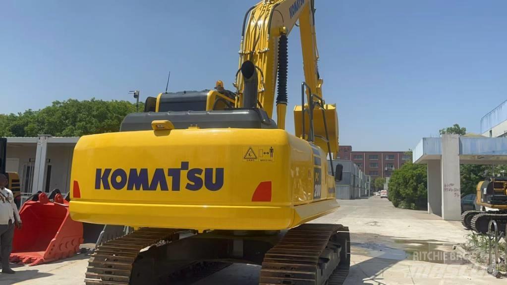 Komatsu PC 200-7 حفارات زحافة