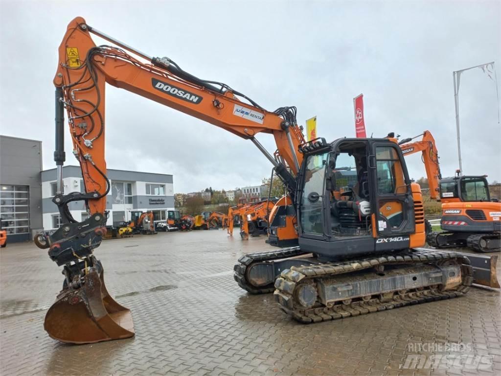 Develon DX140LCR-5 حفارات زحافة
