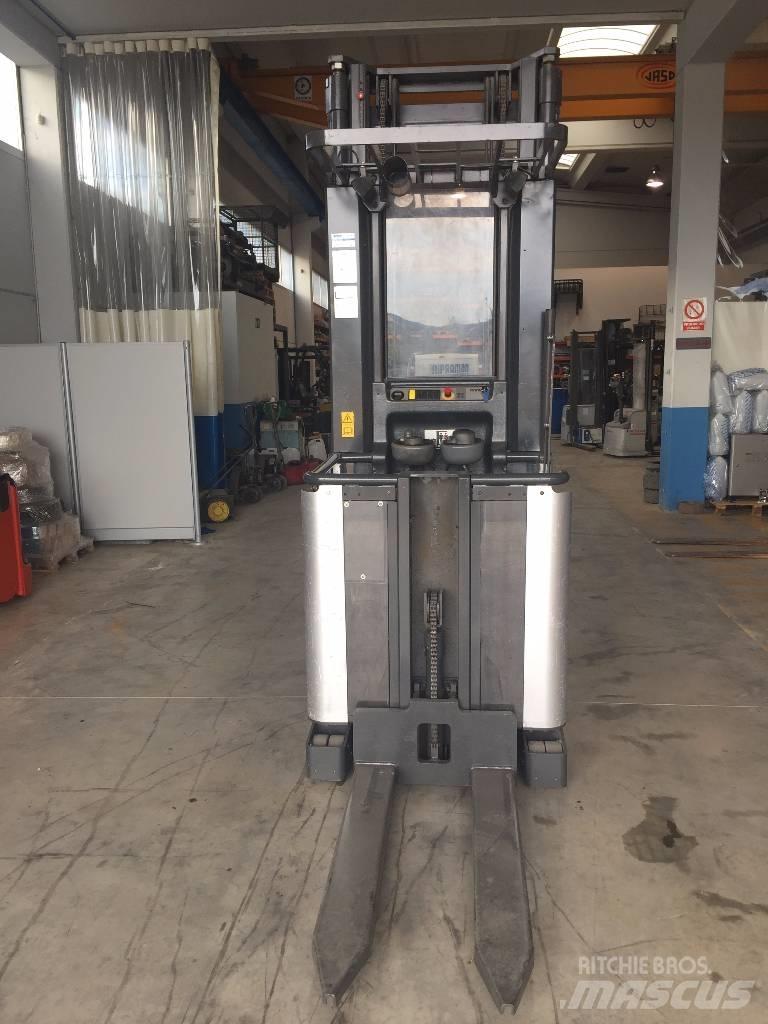 Nissan OPH-100 معدات الرفع عالي المستوى