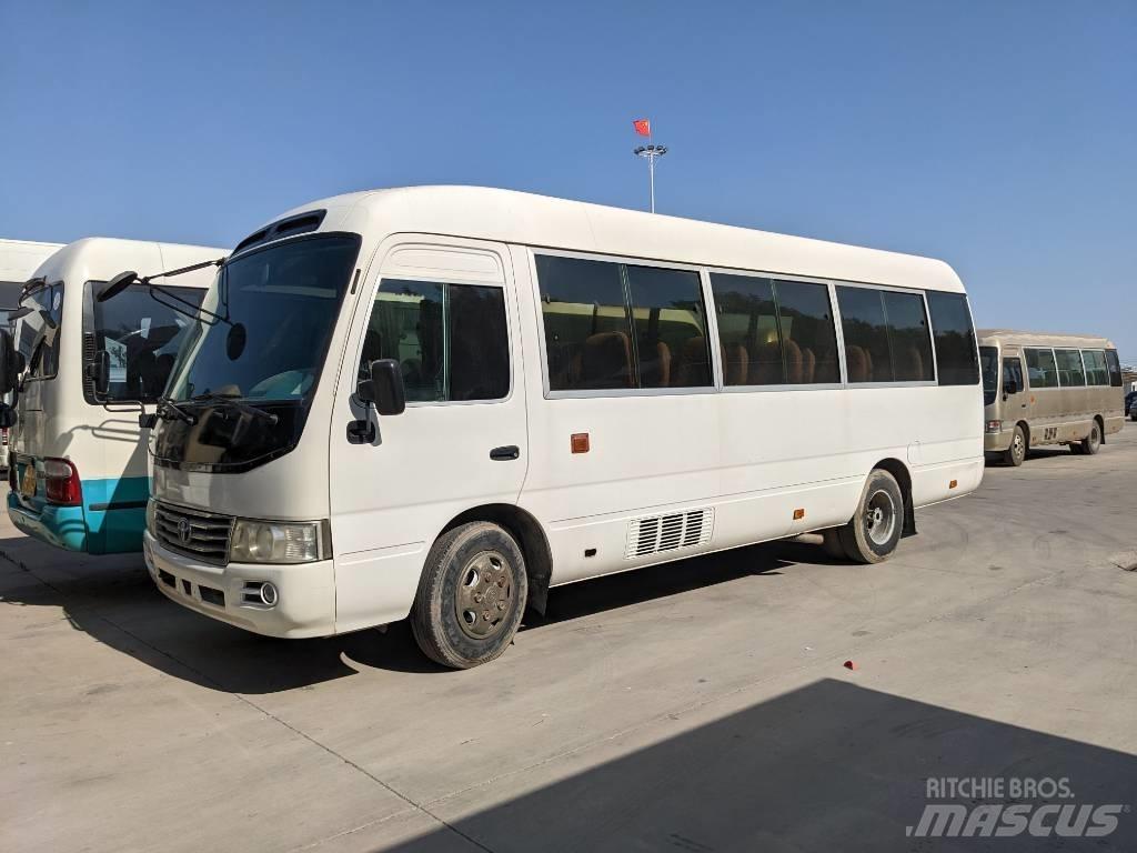 Toyota Coaster Bus حافلة صغيرة