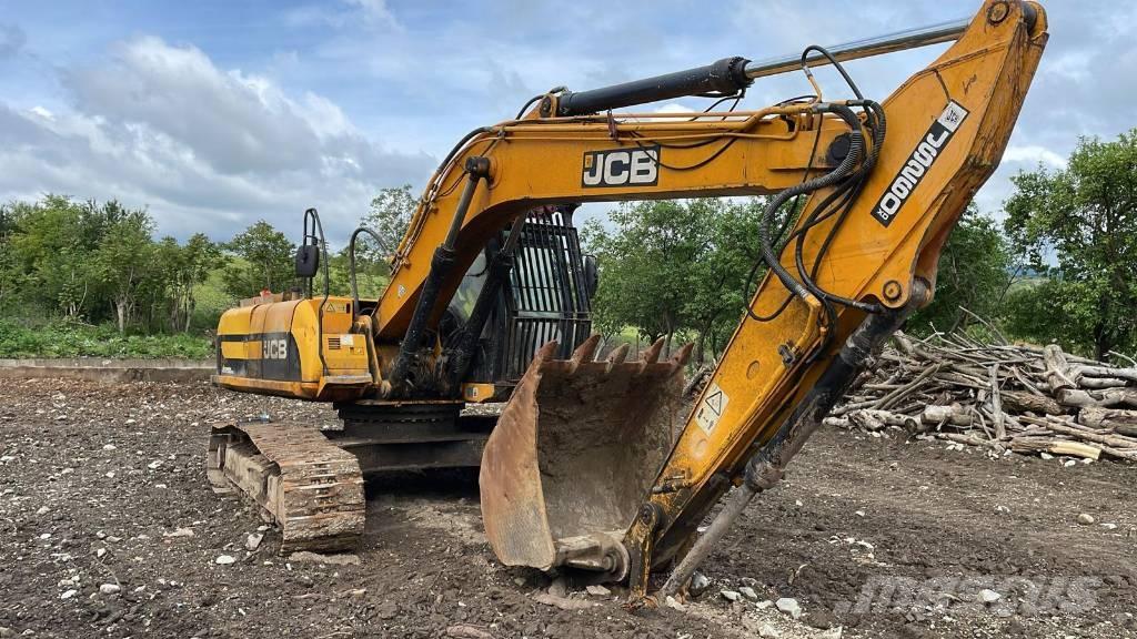 JCB JS 260 XD المسارات والسلاسل والهيكل السفلي