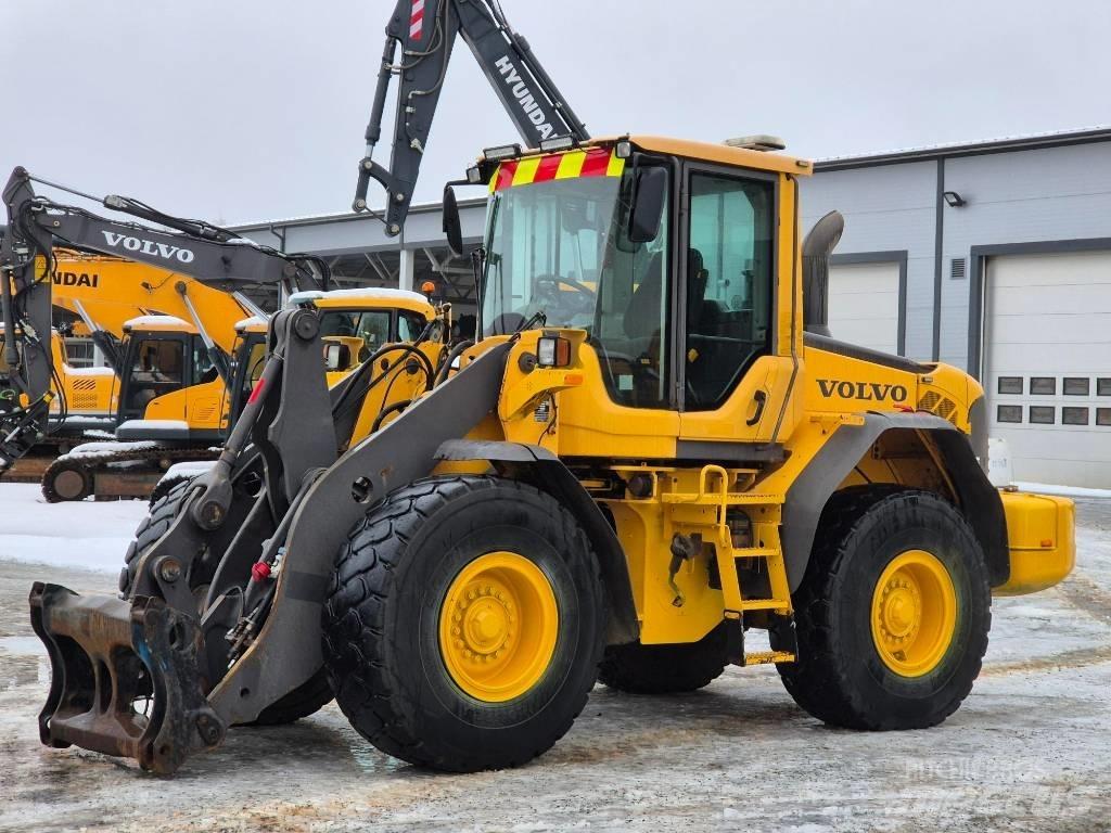 Volvo L 90 F لوادر بعجل