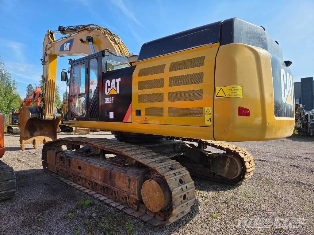 CAT 352 F حفارات زحافة