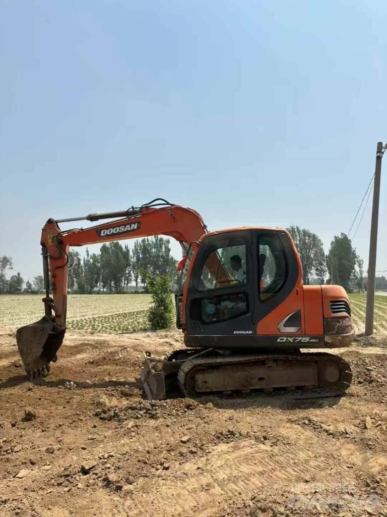 Doosan DX 75-9 حفارات زحافة