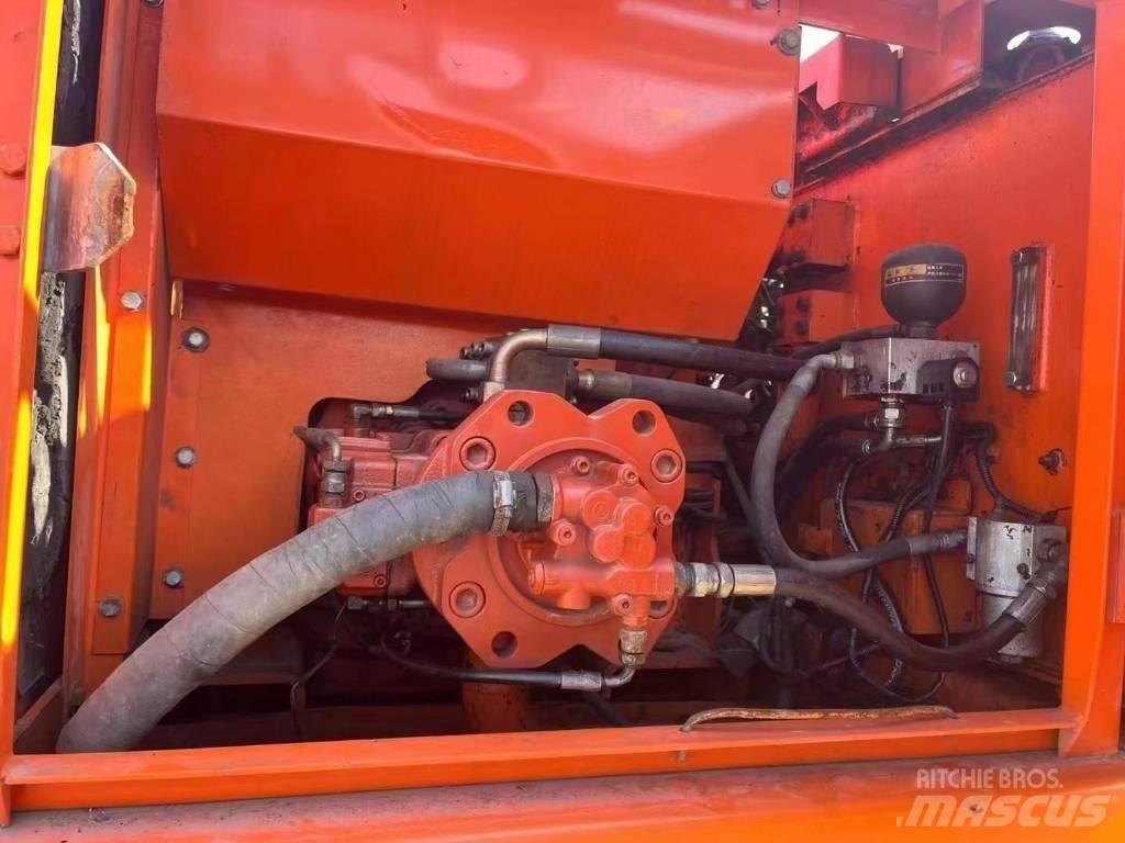 Doosan DH 150 LC-7 حفارات زحافة