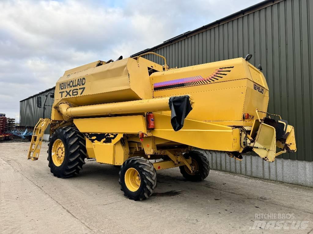 New Holland TX 67 حصادات