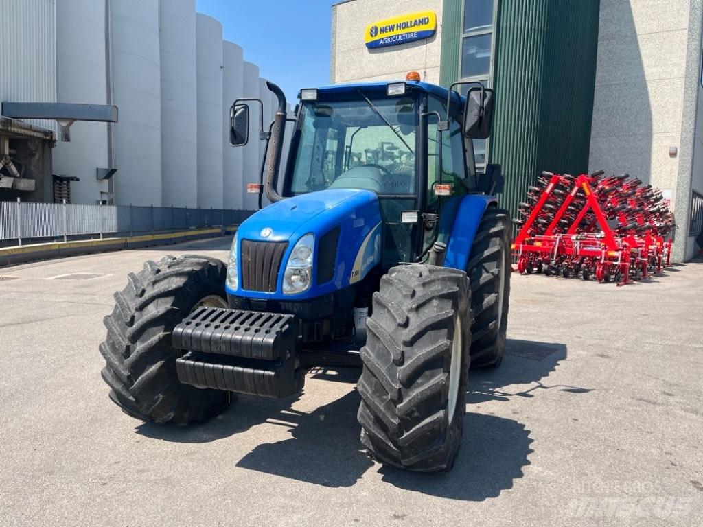 New Holland TL 100 A الجرارات