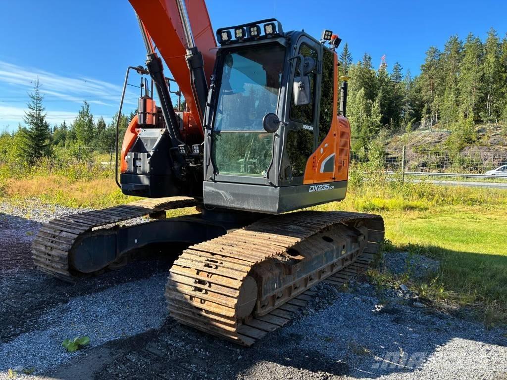 Doosan DX 235 LCR-5 حفارات زحافة