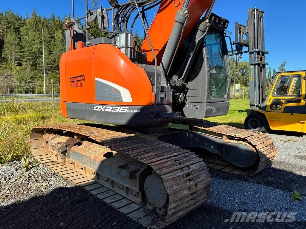 Doosan DX 235 LCR-5 حفارات زحافة