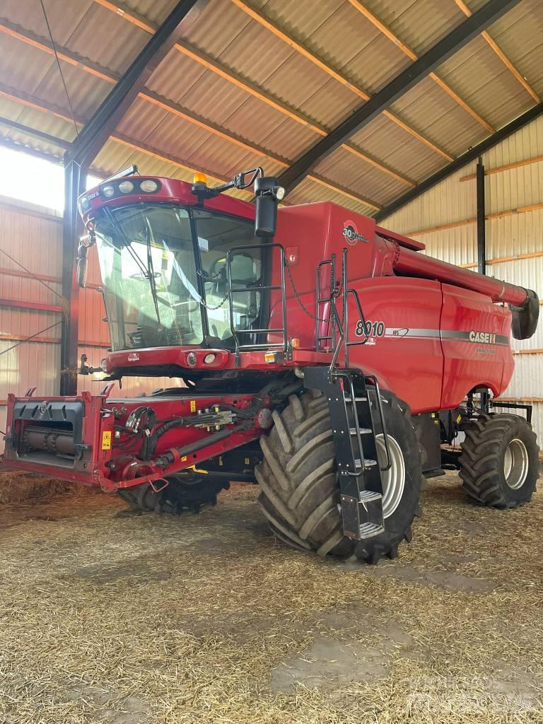 Case IH 8010 حصادات