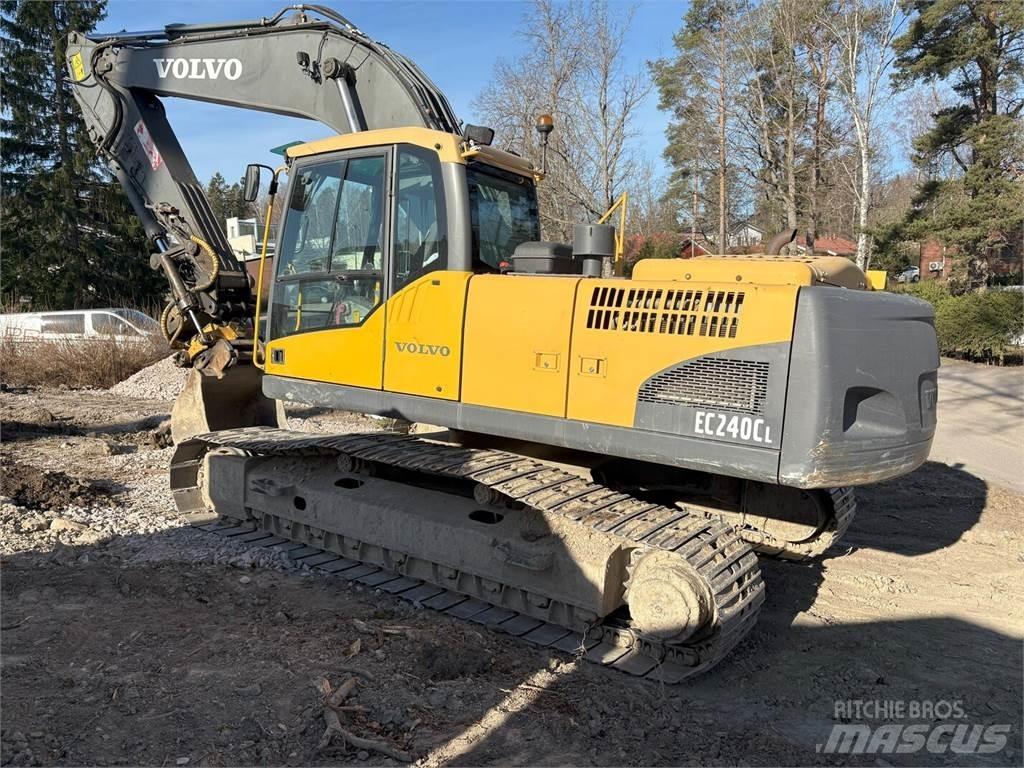 Volvo EC240CL حفارات زحافة