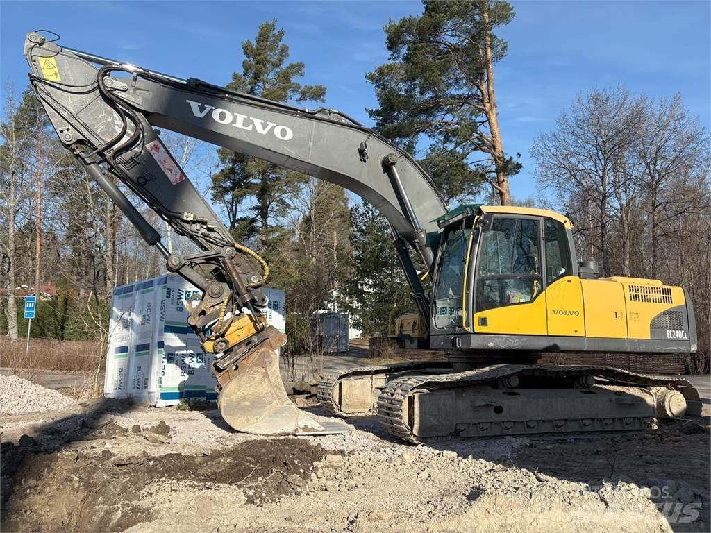 Volvo EC240CL حفارات زحافة